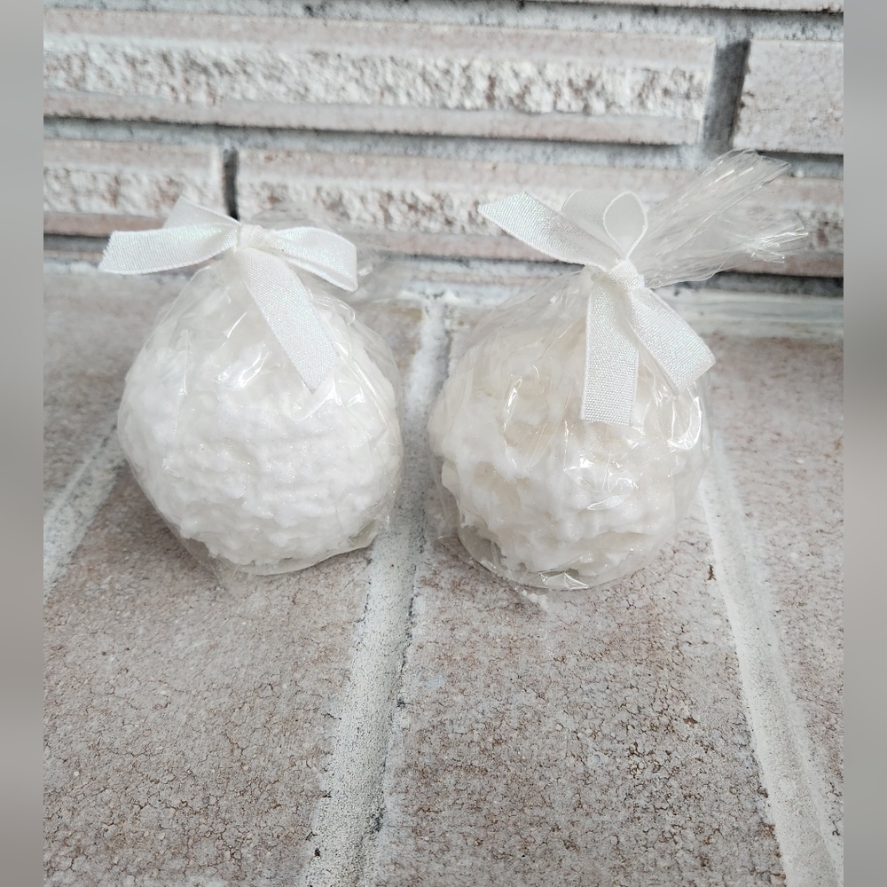 2/$15 - New - 2 Snowball Candles